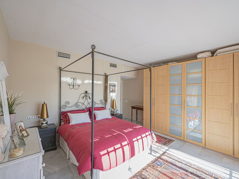Apartment for Sale in Benahavís, Malaga 5