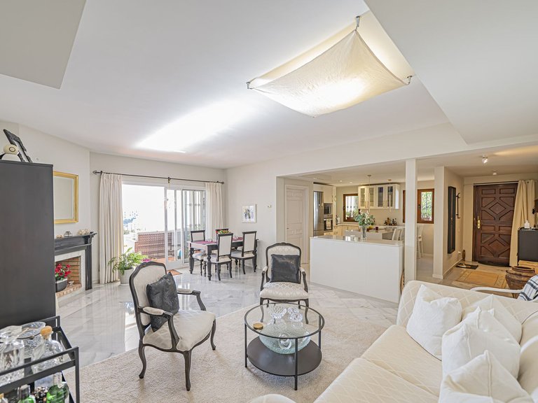 Apartment for Sale in Benahavís, Malaga 9