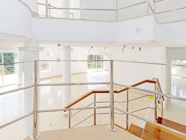 Villa for Sale in Los Almendros, Malaga 22