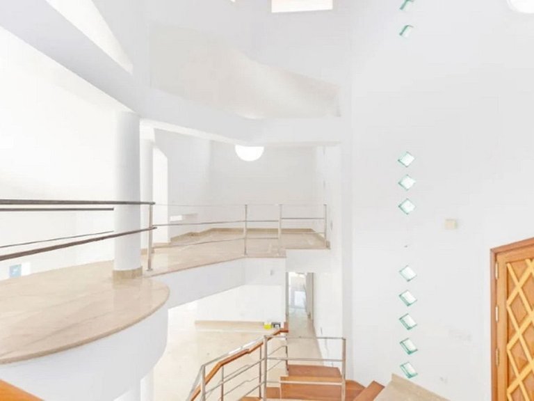 Villa for Sale in Los Almendros, Malaga 23