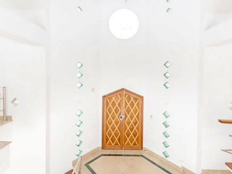Villa for Sale in Los Almendros, Malaga 25