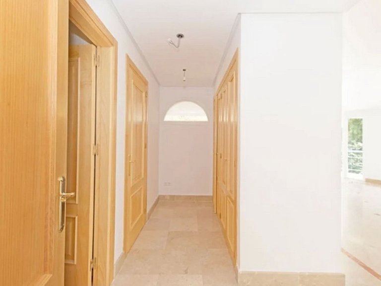 Villa for Sale in Los Almendros, Malaga 32