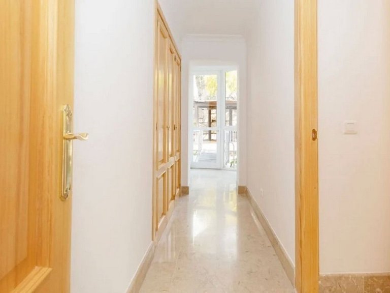 Villa for Sale in Los Almendros, Malaga 34