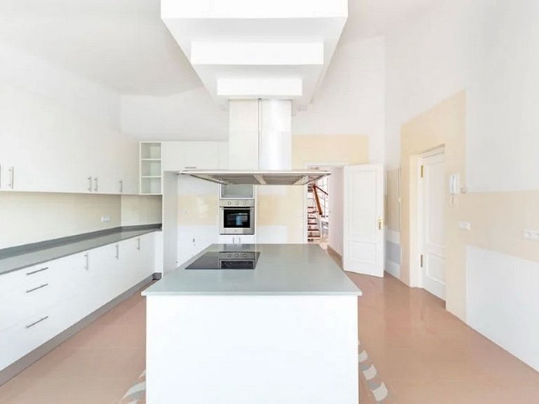 Villa for Sale in Los Almendros, Malaga 42