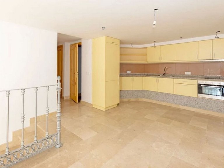 Villa for Sale in Los Almendros, Malaga 45