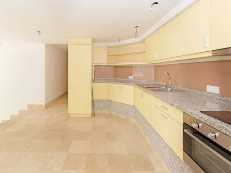 Villa for Sale in Los Almendros, Malaga 46