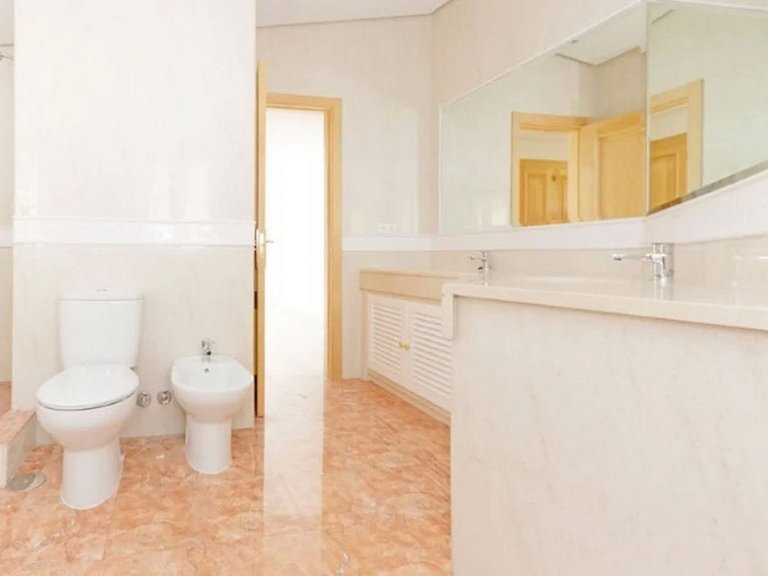 Villa for Sale in Los Almendros, Malaga 49