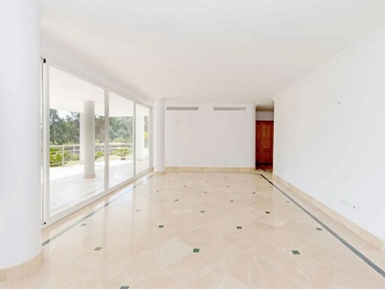 Villa for Sale in Los Almendros, Malaga 6