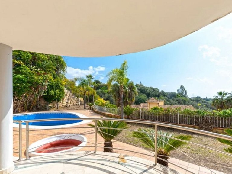 Villa for Sale in Los Almendros, Malaga 62