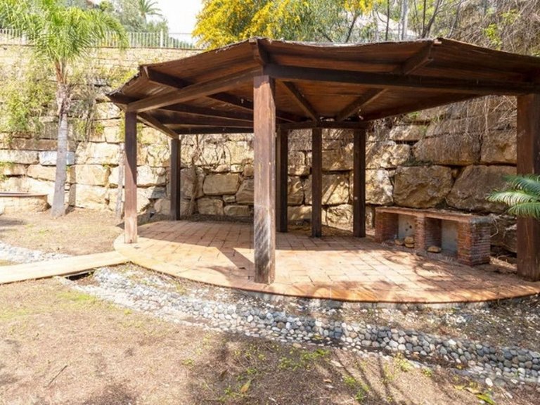 Villa for Sale in Los Almendros, Malaga 73