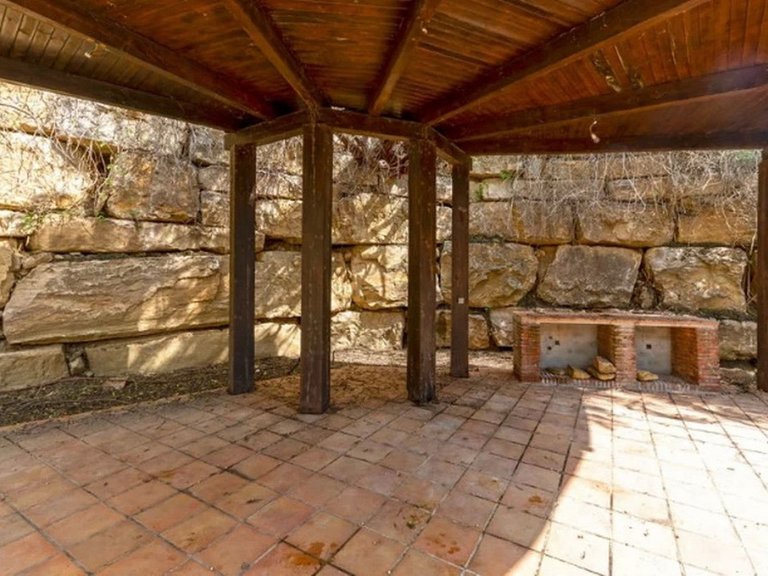 Villa for Sale in Los Almendros, Malaga 74