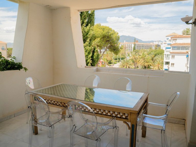 Apartment for Sale in Costa del Sol Puerto Banús, Malaga 2