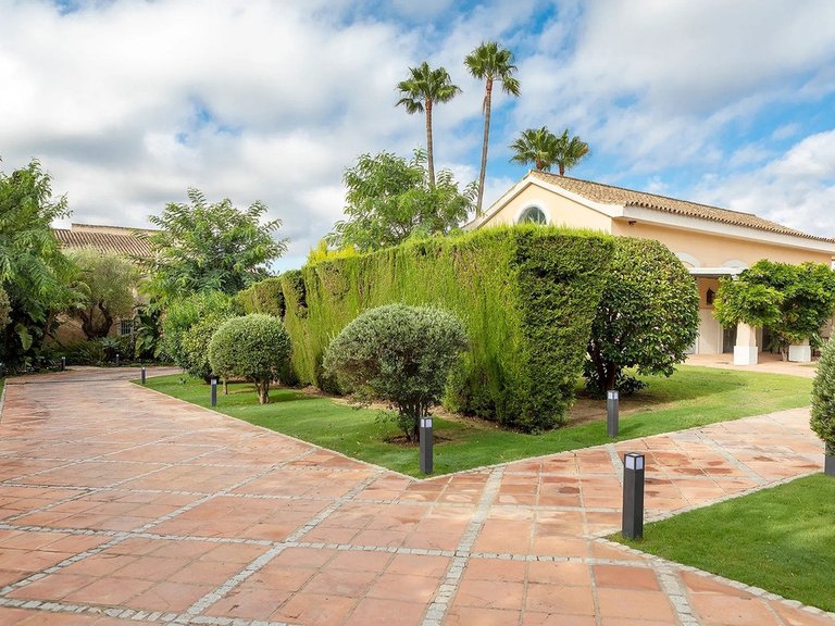 Villa for Sale in Sotogrande, Cadiz 36