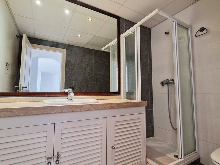 Apartment for Sale in Benalmadena Costa, Malaga 10