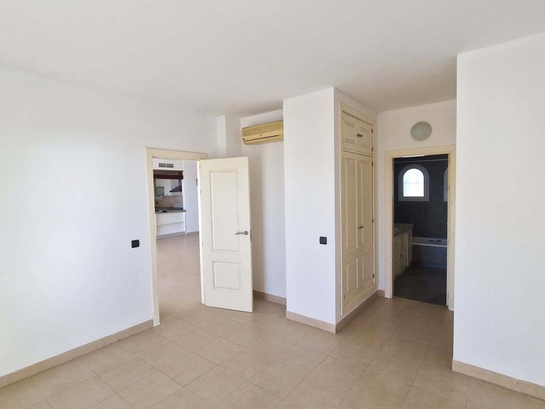 Apartment for Sale in Benalmadena Costa, Malaga 11