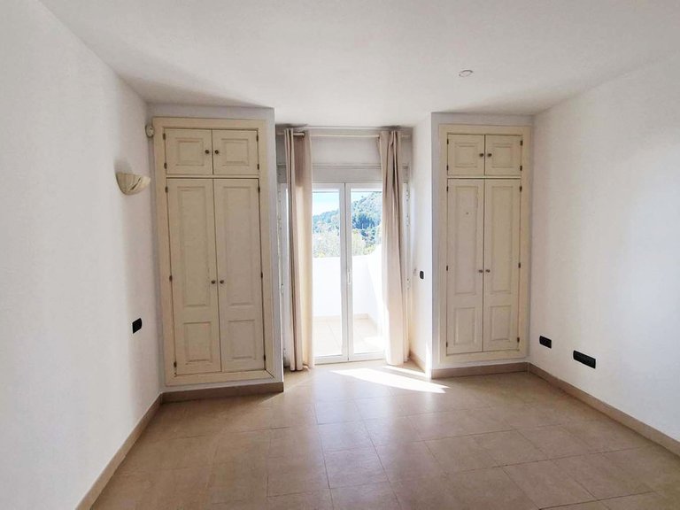 Apartment for Sale in Benalmadena Costa, Malaga 12