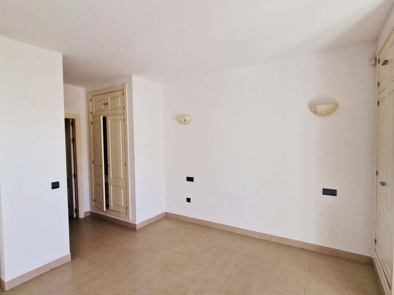 Apartment for Sale in Benalmadena Costa, Malaga 13