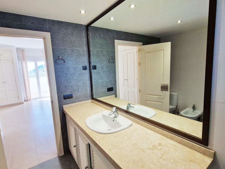Apartment for Sale in Benalmadena Costa, Malaga 15