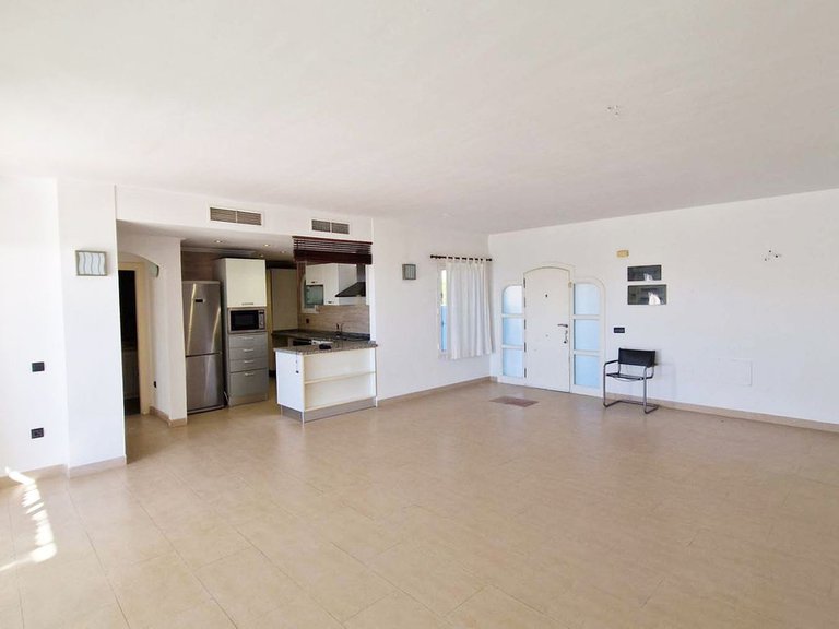 Apartment for Sale in Benalmadena Costa, Malaga 3