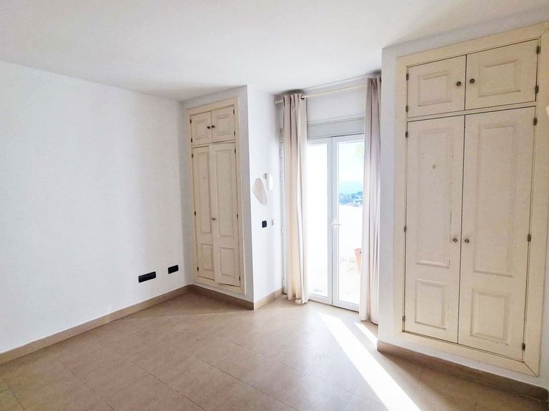 Apartment for Sale in Benalmadena Costa, Malaga 7
