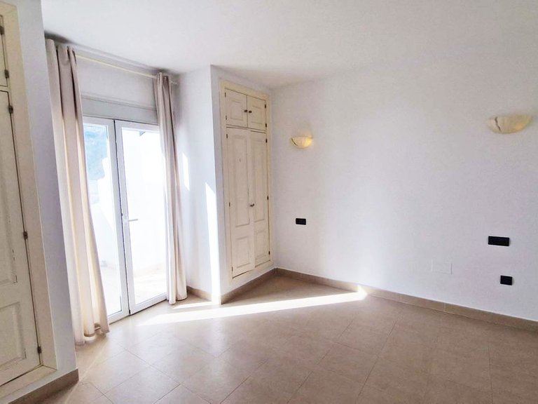 Apartment for Sale in Benalmadena Costa, Malaga 8