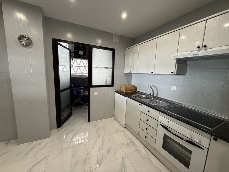 Apartment for Sale in Puerto Banús, Malaga 11