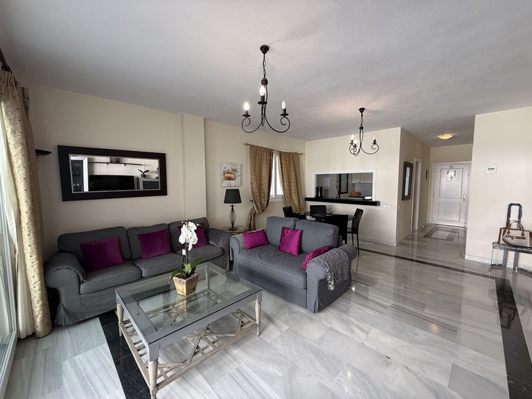 Apartment for Sale in Puerto Banús, Malaga 6
