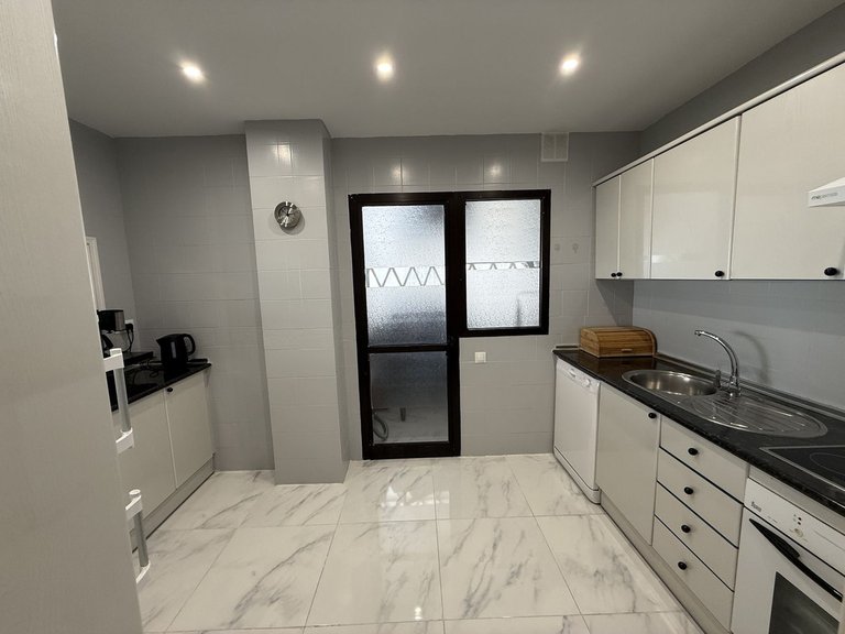 Apartment for Sale in Puerto Banús, Malaga 9