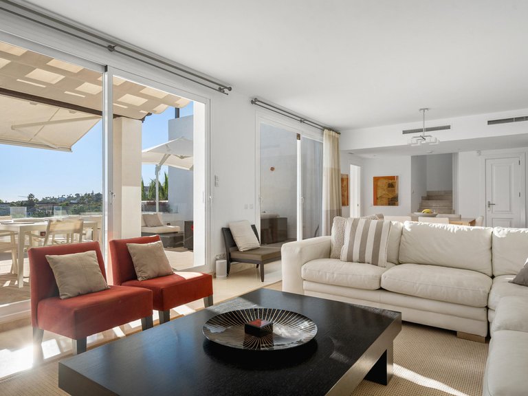 Apartment for Sale in Nueva Andalucía, Malaga 12