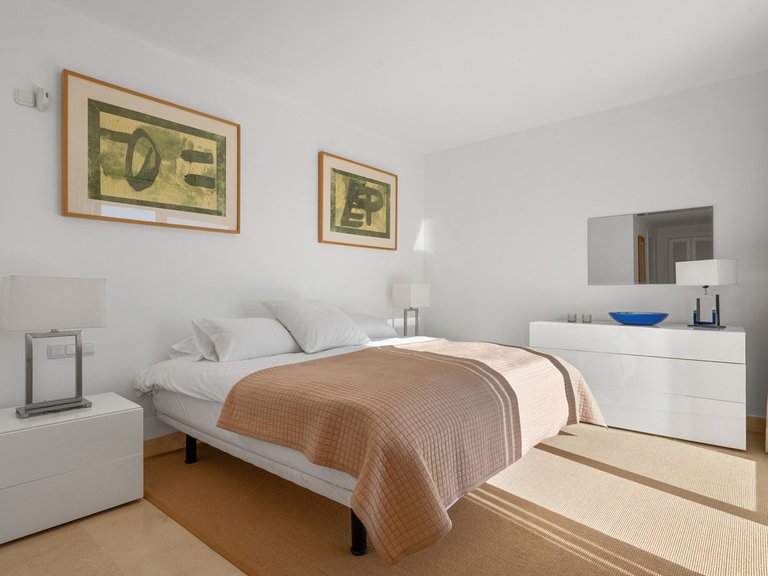 Apartment for Sale in Nueva Andalucía, Malaga 17