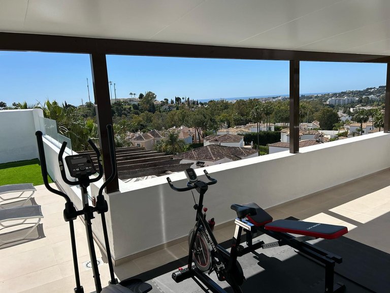 Apartment for Sale in Nueva Andalucía, Malaga 26