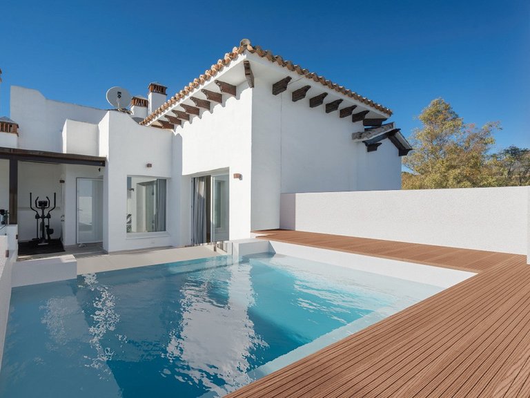 Apartment for Sale in Nueva Andalucía, Malaga 28