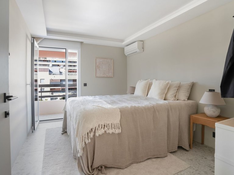 Apartment for Sale in Marbella, Malaga 17
