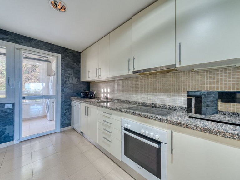 Apartment for Sale in La Quinta, Malaga 12