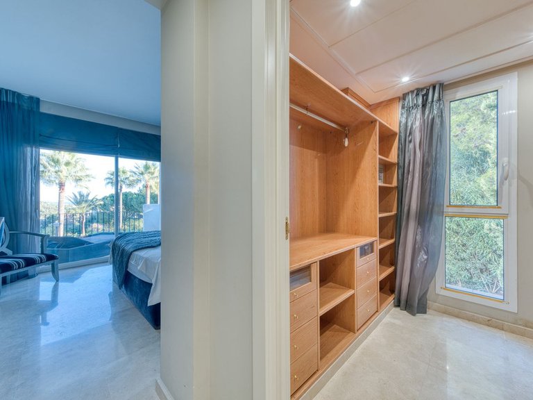 Apartment for Sale in La Quinta, Malaga 21