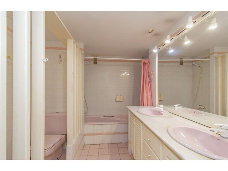 Apartment for Sale in Marbella, Malaga 10