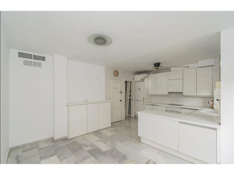 Apartment for Sale in Marbella, Malaga 12