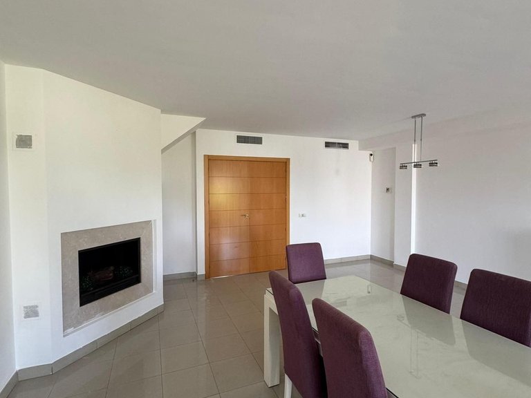 Villa for Sale in El Paraiso, Malaga 13