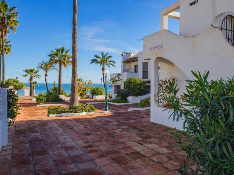 Villa for Sale in La Duquesa, Malaga 1