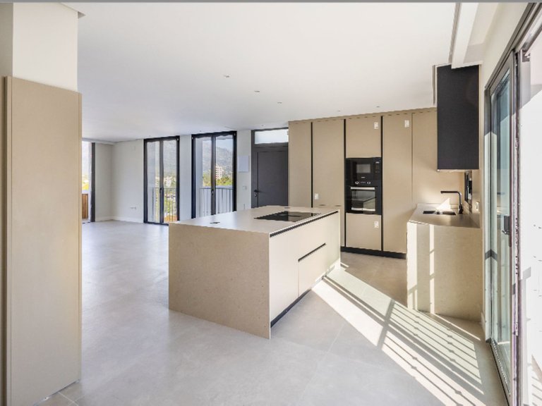 Apartment for Sale in Nueva Andalucía, Malaga 2