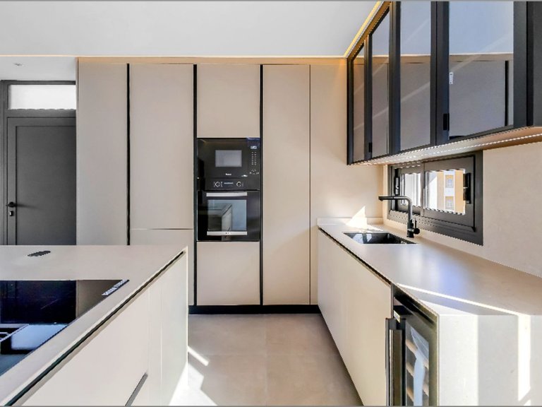 Apartment for Sale in Nueva Andalucía, Malaga 5