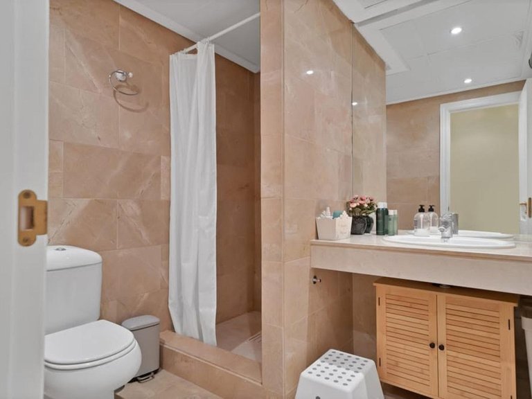 Apartment for Sale in La Duquesa, Malaga 6