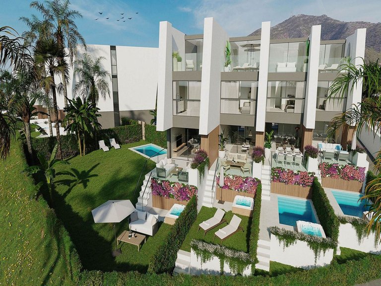 Villa for Sale in Fuengirola, Malaga 1