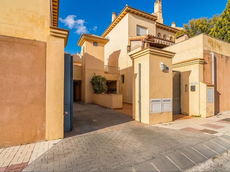Villa for Sale in Calahonda, Malaga 7