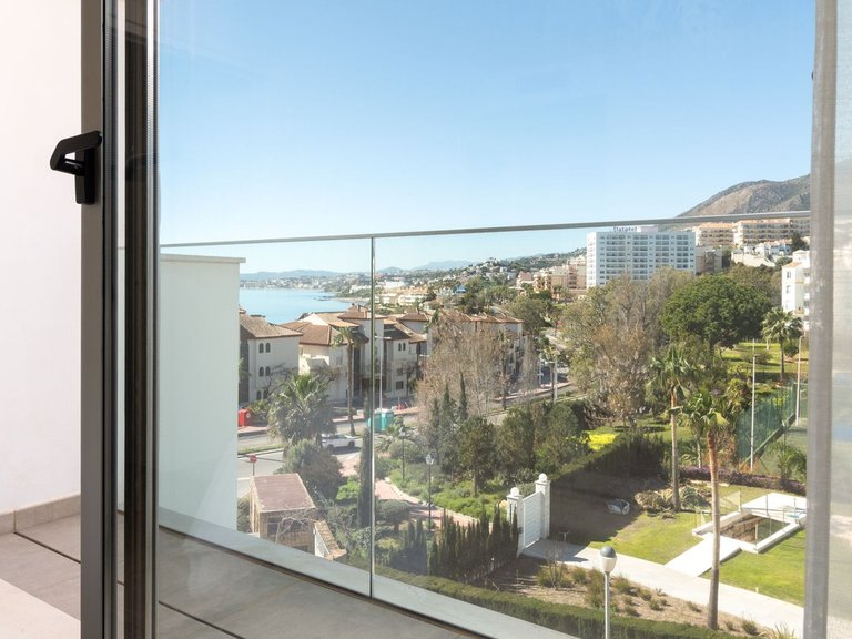 Apartment for Sale in Torrequebrada, Malaga 19