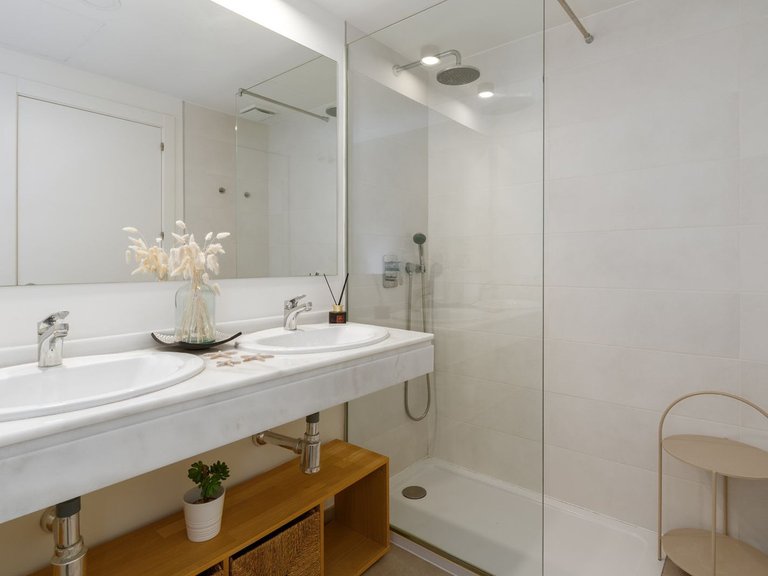 Apartment for Sale in Torrequebrada, Malaga 28