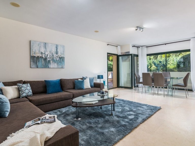 Apartment for Sale in Benahavís, Malaga 12