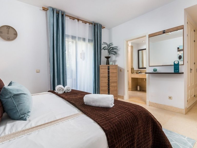 Apartment for Sale in Benahavís, Malaga 16