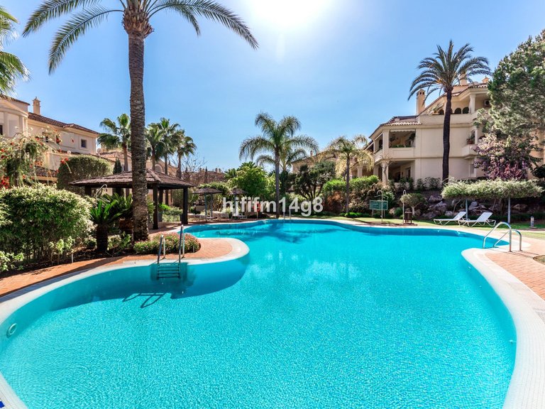 Apartment for Sale in Nueva Andalucía, Malaga 29