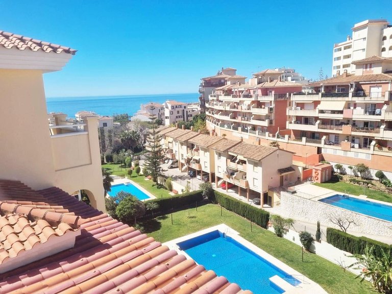 Apartment for Sale in Benalmadena Costa, Malaga 17